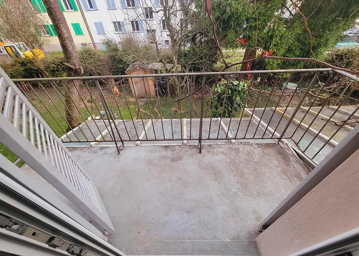 5-bed Huge Flat In - Schurgi - Self Checkin Apartment *