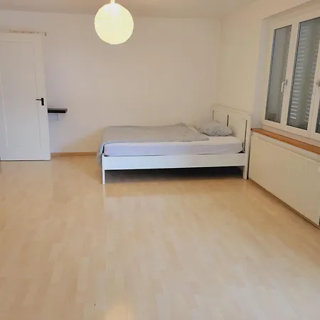 5-bed Huge Flat In - 4 Bedrooms Schurgi *