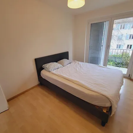 5-bed Huge Flat In - Schurgi - Self Checkin * Zurique