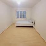 Apartment 5-bed Huge Flat In - Schurgi - Self Checkin
