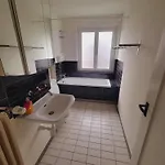 5-bed Huge Flat In - Schurgi - Self Checkin Apartment