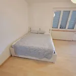5-bed Huge Flat In - Schurgi - Self Checkin *
