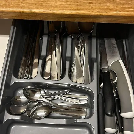 5-bed Huge Flat In - Schurgi - Self Checkin Apartman *