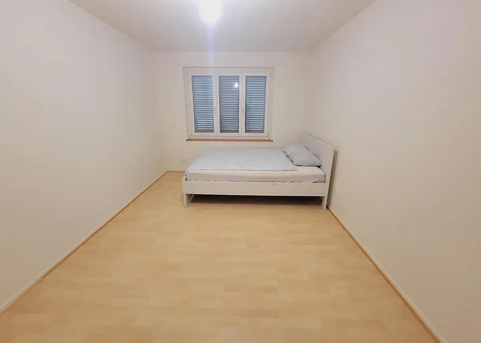 Appartamento 5-bed Huge Flat In - Schurgi - Self Checkin