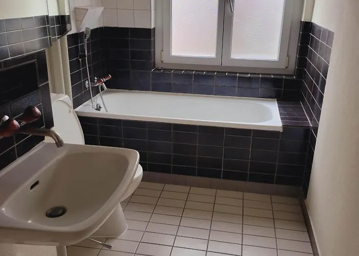 Appartamento 5-bed Huge Flat In - Schurgi - Self Checkin